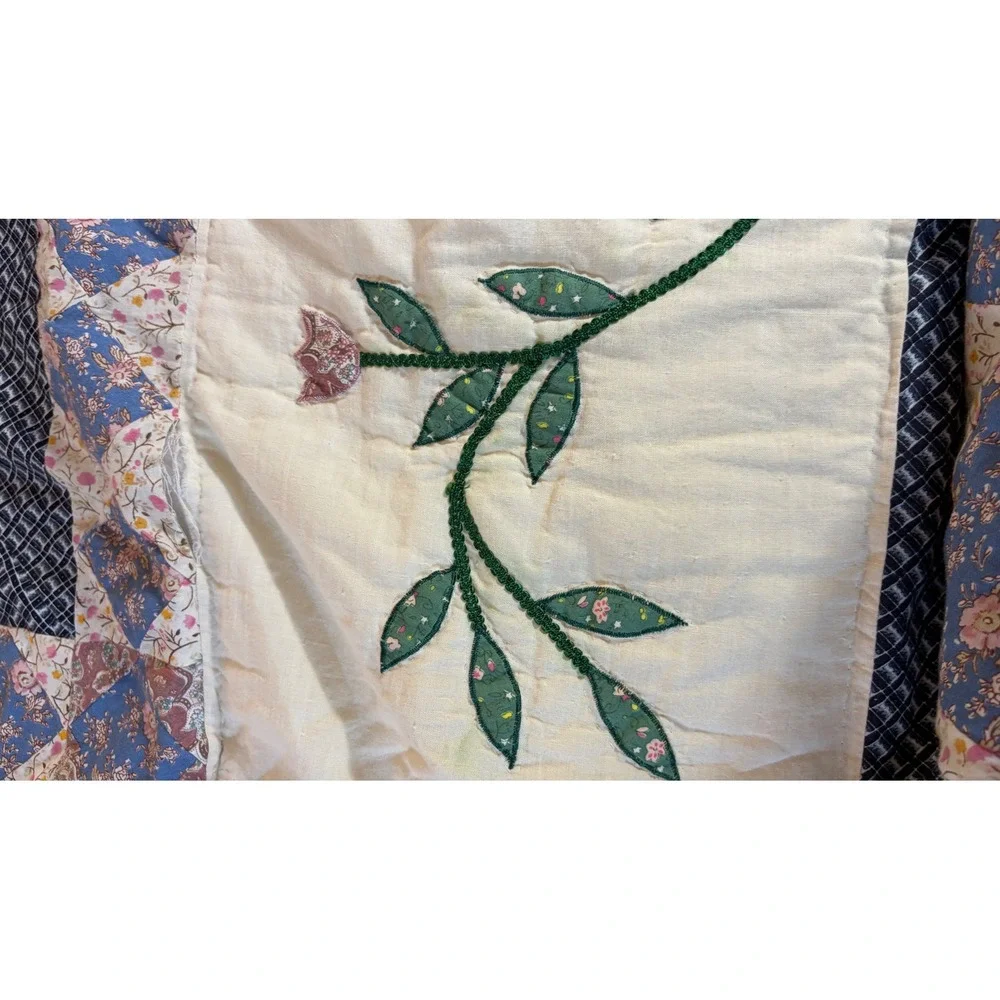 Vintage Floral Appliqué Quilt Full Queen 82x80 Cottage Country Ramie Cotton